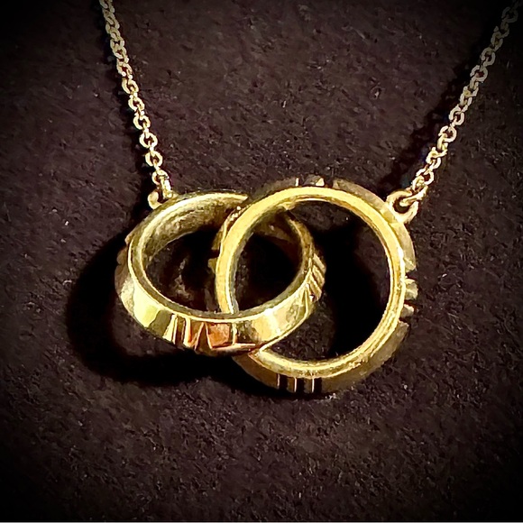 Authentic Tiffany’s 18K Yellow Gold Atlas X Closed Interlocking Pendent Necklace - Picture 9 of 12